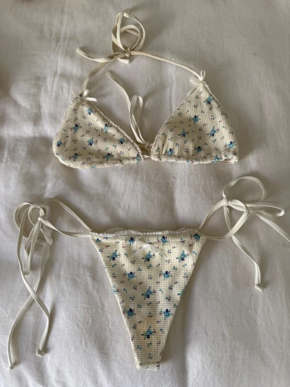 Frankies Bikinis xs this